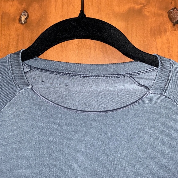 Gymshark Sweat Collection Seamless Long Sleeve Crop Top - Gray - Picture 7 of 11